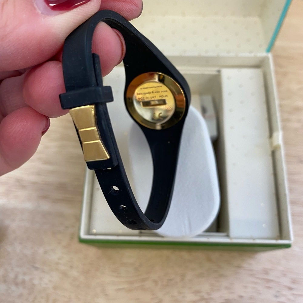 Kate Spade Activity Tracker - Picture 3 of 4